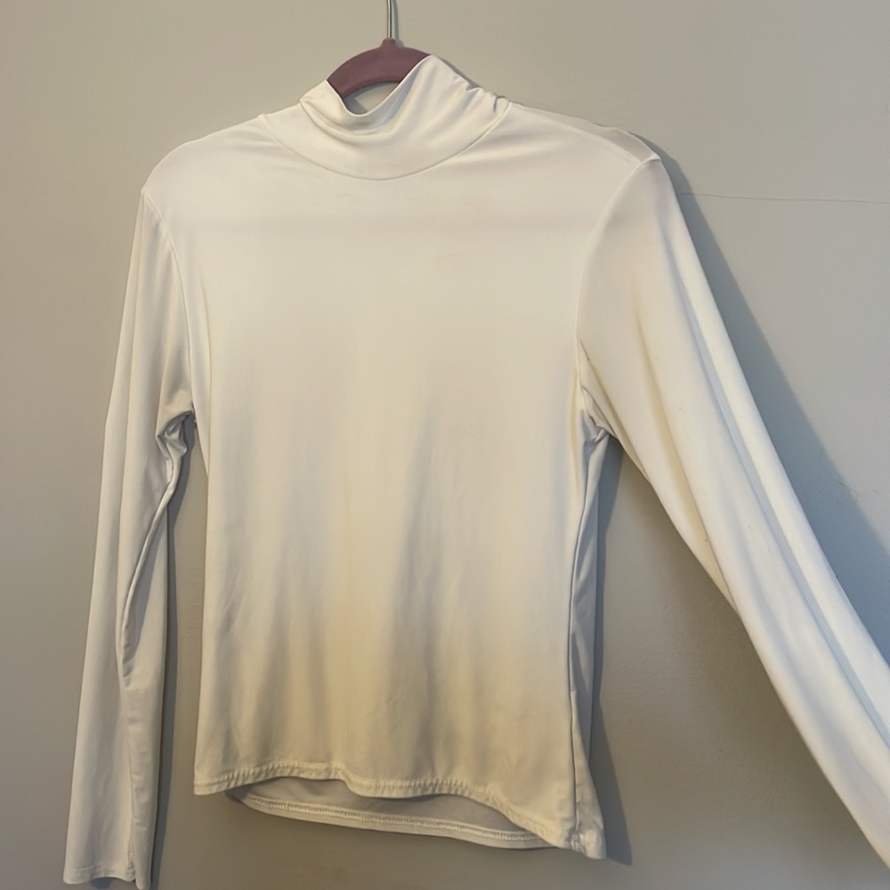 Pretty Little Thing Turtle Neck - Picture 2 of 2